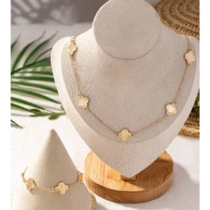 Bộ Vòng cổ và vòng tay có cỏ ba lá & 5 bông hoa