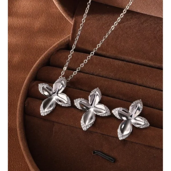 Rakol 3 Bộ trang sức Vòng cổ & Bông tai hình khối Cubic Zirconia cỏ bốn lá tối giản - Hình ảnh 2